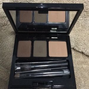 SUQQU balancing Eyebrow 01